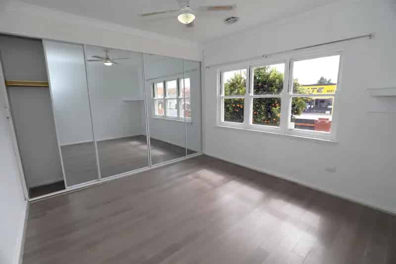 3 Bedroom House & separate granny flat