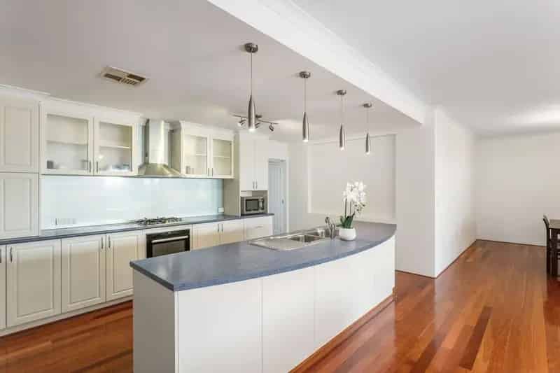 House For Sale - 5 Travers Way, Aveley WA 6069