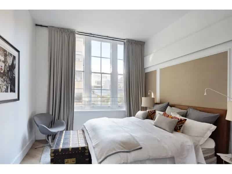 Luxurious Two Bedroom Property In A Gorgeous Warehouse Conversion