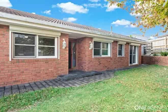 House For Sale , 4, Alpha Court, Moe, Victoria