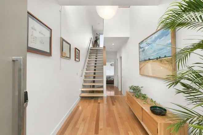 House For Sale in Melbourne, Victoria