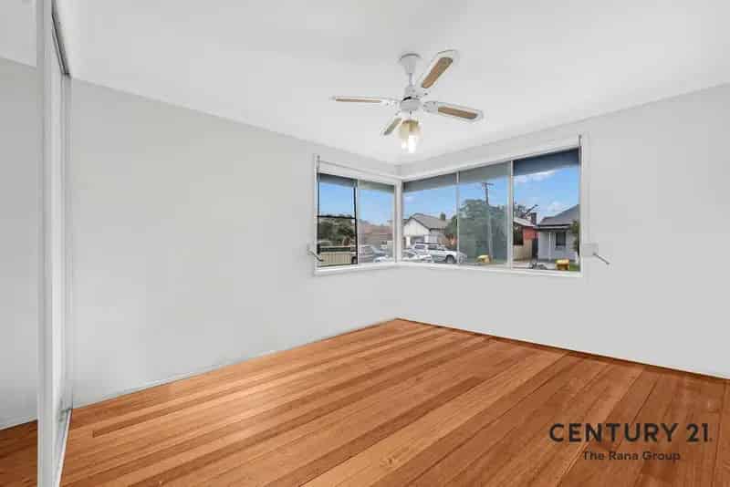 6 Short Street, Rosehill NSW 2142 - House Auction