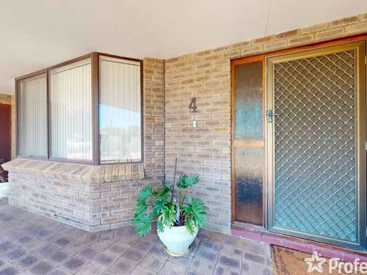 3 Bed 2 Bath Family Home Near Grange Reserve