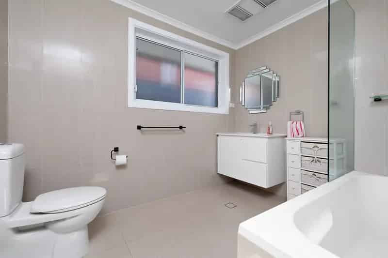 Real Estate For Lease - 20 Clovelly Road - Hornsby , NSW