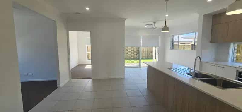 10 Vincent Crescent, Caboolture QLD 4510 - House For Lease
