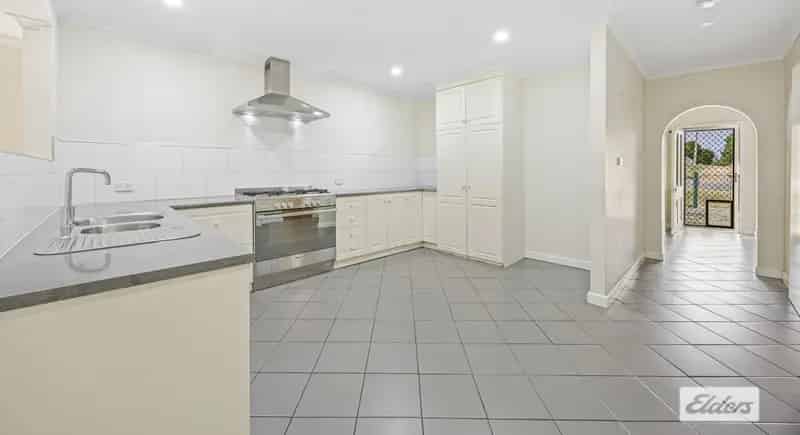 Buy Cottage in Ararat with Modern Comforts and Charming Features