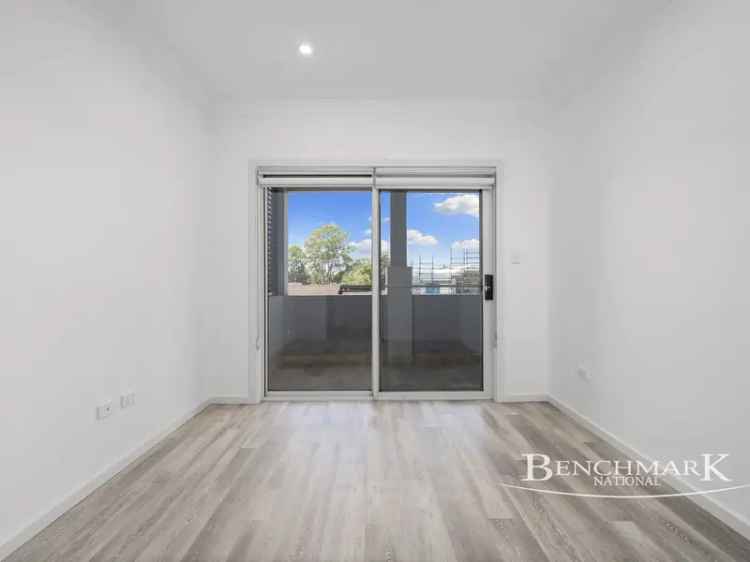 Buy family house in Sydney with 5 rooms and beautiful features