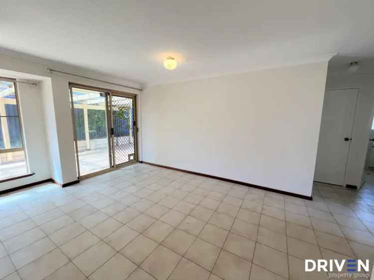 2 Bedroom Villa Near Flinders Square Shopping Centre Perth CBD