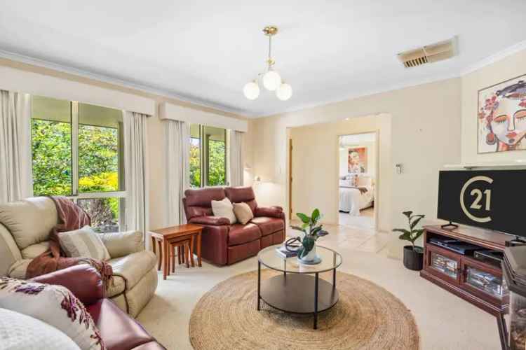 House for Sale in Chandlers Hill with Rural Outlook and Spacious Living