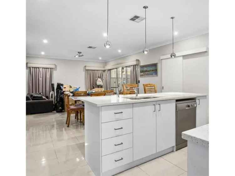 House For Sale in City of Cockburn, Western Australia