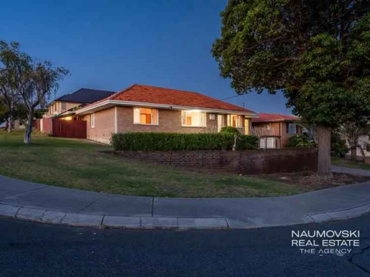 House For Sale in City of Stirling, Western Australia