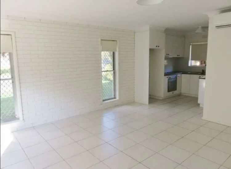 Neat 2-Bedroom Unit Kooringal - Close to Shops & Transport