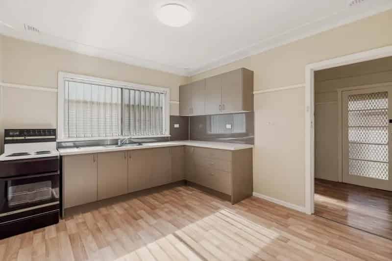 Real Estate For Lease - 13 Donald Avenue - Umina Beach , NSW