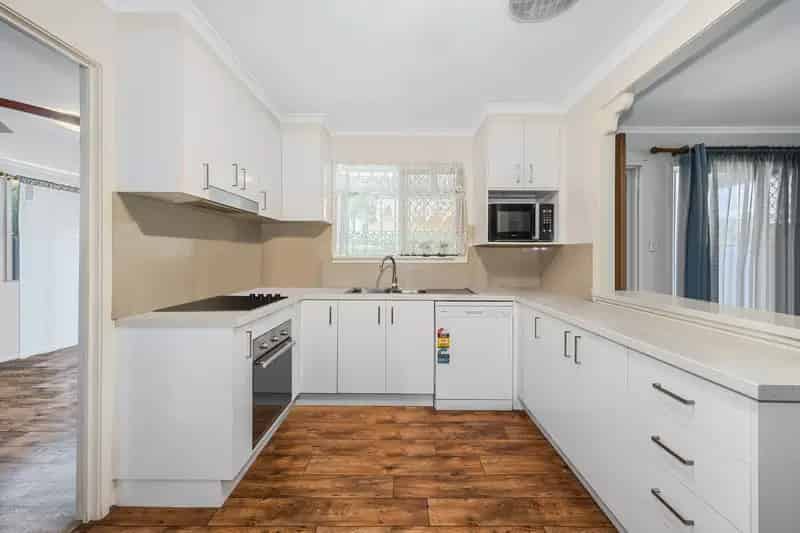 Corner block opportunity near the waterfront, Ready to move in!