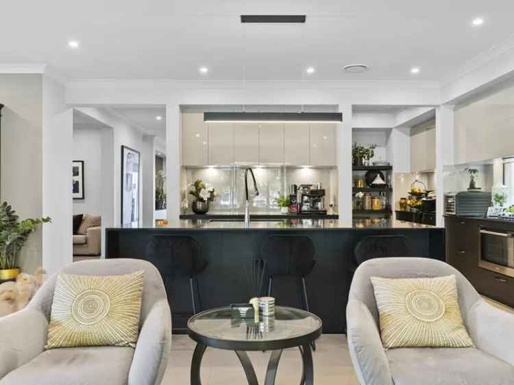 Luxury Metricon Home in Foreshore Coomera