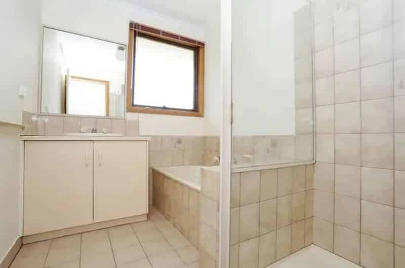 LOW MAINTENANCE, PRIME LOCATION &TRANQUIL LIFESTYLE