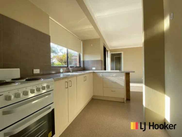 House For Rent in City of Cockburn, Western Australia