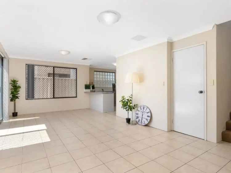 House For Rent in City of Canning, Western Australia