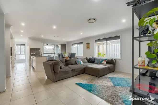 House For Sale , 23, Feathertail Street, Greater Brisbane, Queensland