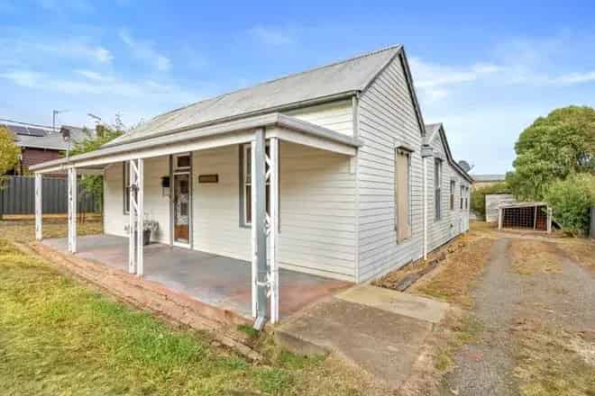 House For Sale , 18, Webster Street, Alexandra, Victoria
