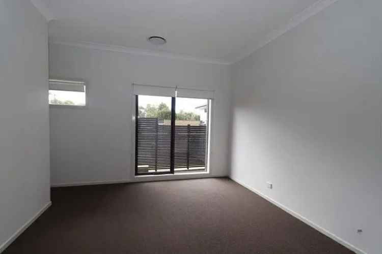 Rent House Hornsby Spacious Single Level Home with Modern Features