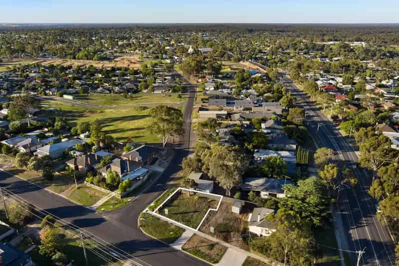 Buy land in California Gully for development with planning approval