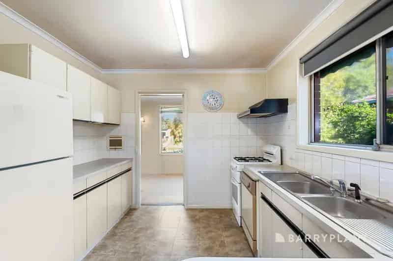 Endless Potential on Brandon Park Drive  – 657sqm of Opportunity!