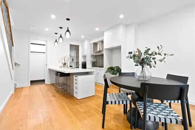 House For Sale , 70, Auburn Road, Melbourne, Victoria