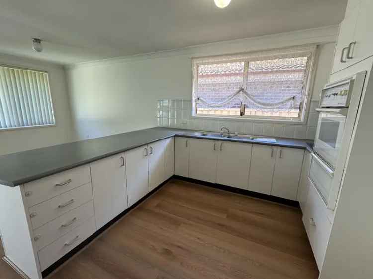 3 Bedroom Duplex Eagle Vale NSW - Modern and Convenient