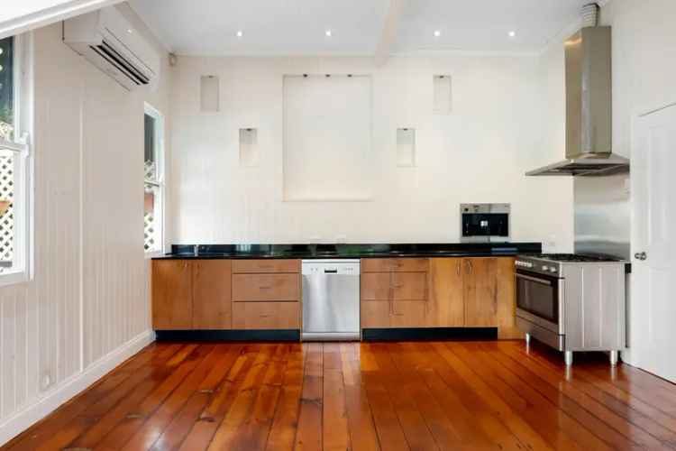 Rent Queenslander with River and City Views in Brisbane