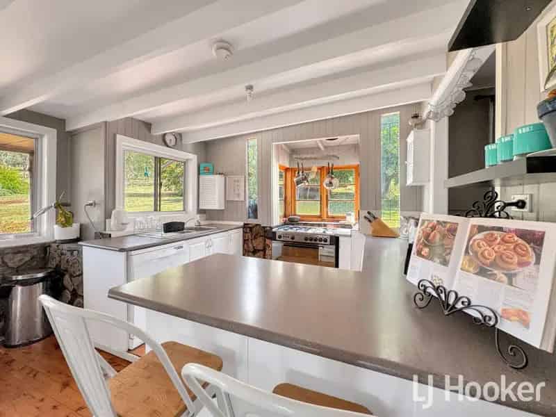 Rent Charming Rural Property in Inverell with Stunning Features