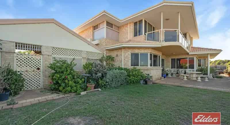 House For Sale , 11, Somerset Place, Geraldton, Western Australia