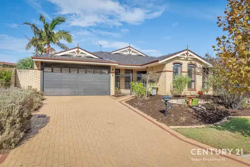 8 Roebuck Avenue, Canning Vale WA 6155 - House For Sale