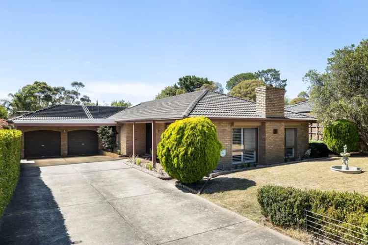 Buy house in Frankston with pool and family-friendly features