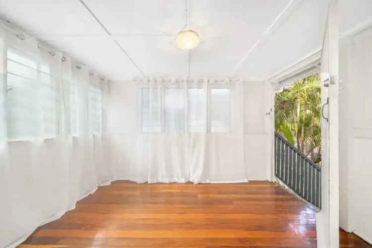 House For Sale in 104, Kitchener Road, Brisbane City, Queensland