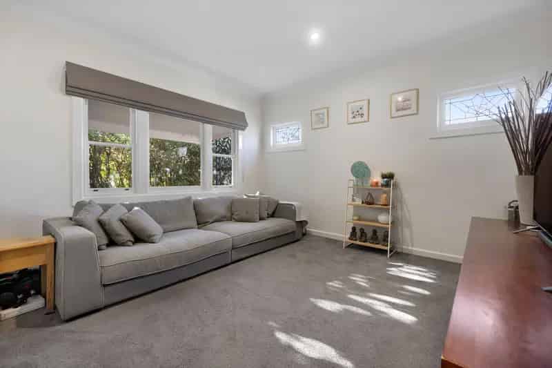 Stylish Family Retreat with Poolside Entertaining in Prime Upwey Location