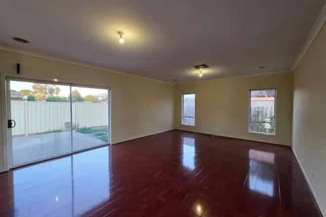 House For Rent , 17, Burnham Drive, Melbourne, Victoria