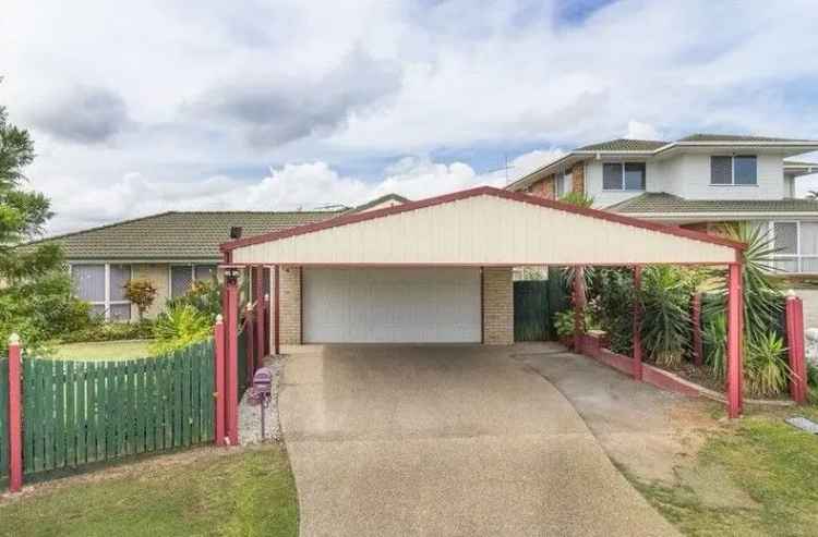 Large Family Home Fully Fenced Yard Near Schools Shops Transport