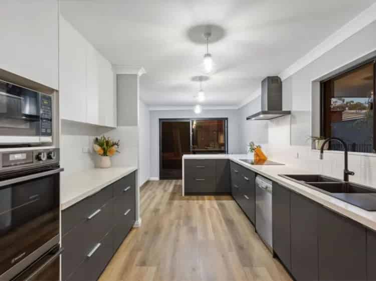 House For Sale , City Of Kalamunda, Western Australia