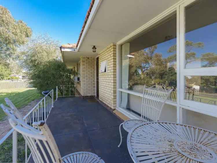 House For Sale in City of Swan, Western Australia