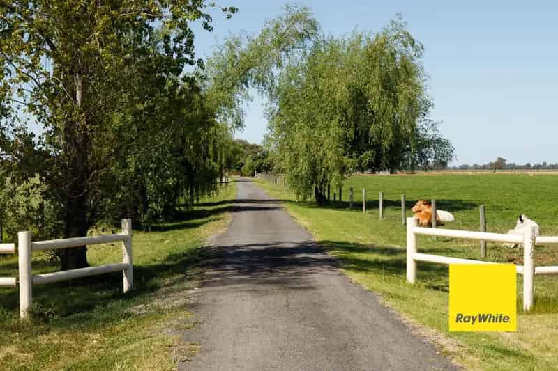 Charming 15 Hectare Farm Near Tatura - Ideal for Hobby Farmers or Equestrian Enthusiasts