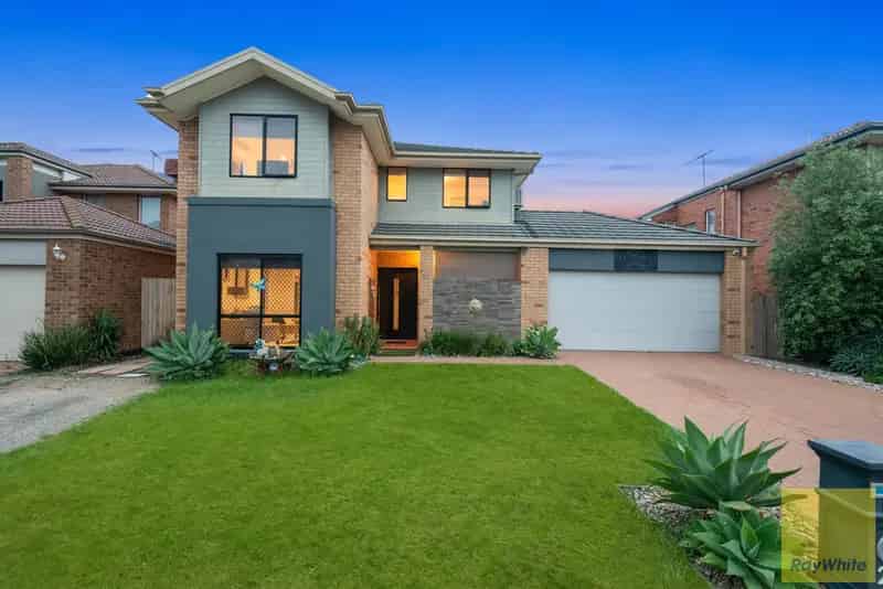 Exceptional Family Living in POINT COOK Location!