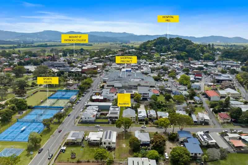 Walking distance to all the local shops in Town!