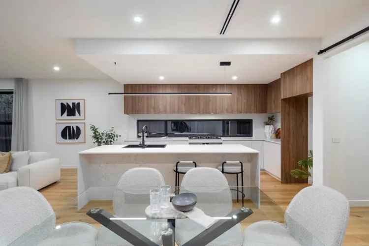 House For Sale , 8, Pennington Street, Melbourne, Victoria