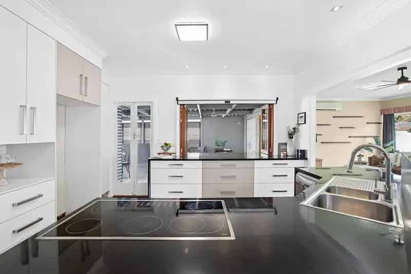 House For Sale - 34 Ward Street, The Range QLD 4700