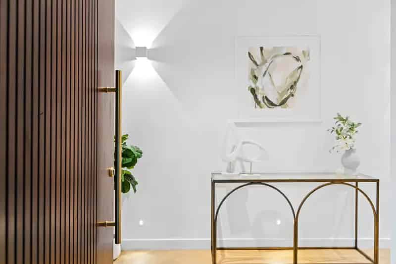 Impeccably renovated, luxe finishes, zoned for Murray Farm Public School