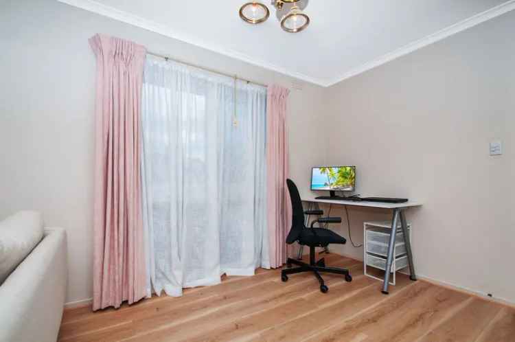 4 Bedroom House 286m² Melbourne Sandhurst Club Access