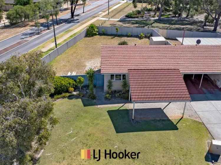 3 Bed 1 Bath Girrawheen Home 734sqm Block Near Parks Schools