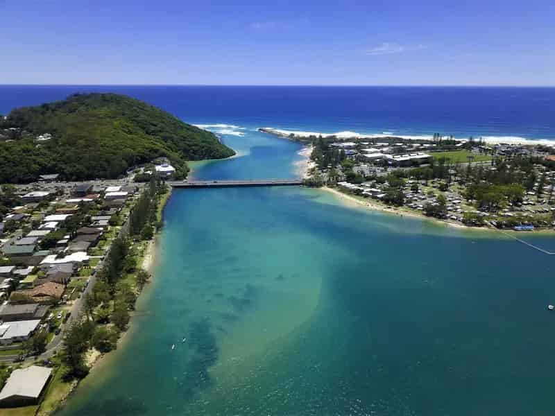 Charming 2-Bedroom Unit for Lease in Palm Beach