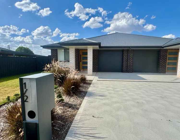 Rent 3 Bedroom Duplex in Parkes with Modern Features and Garage